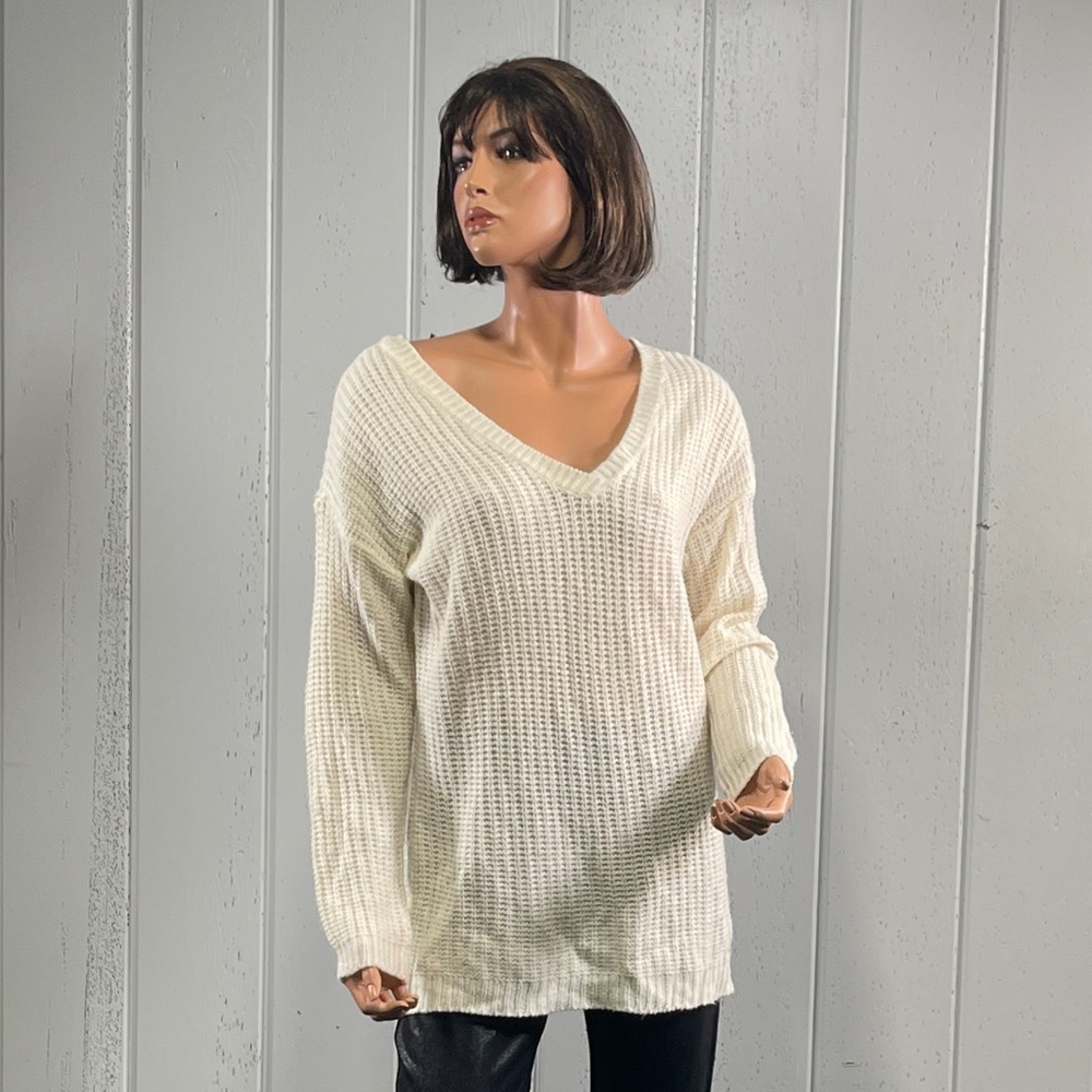 *No Comment NY LA Beige V Neck Long Sleeve Sweater Sz L